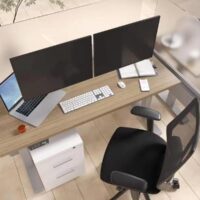low wall glass workstation