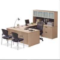 Maple U Shape with glass hutch