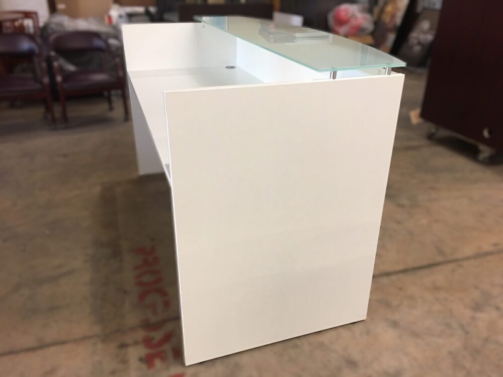 White Reception With Glass Counter White Reception With Glass Counter