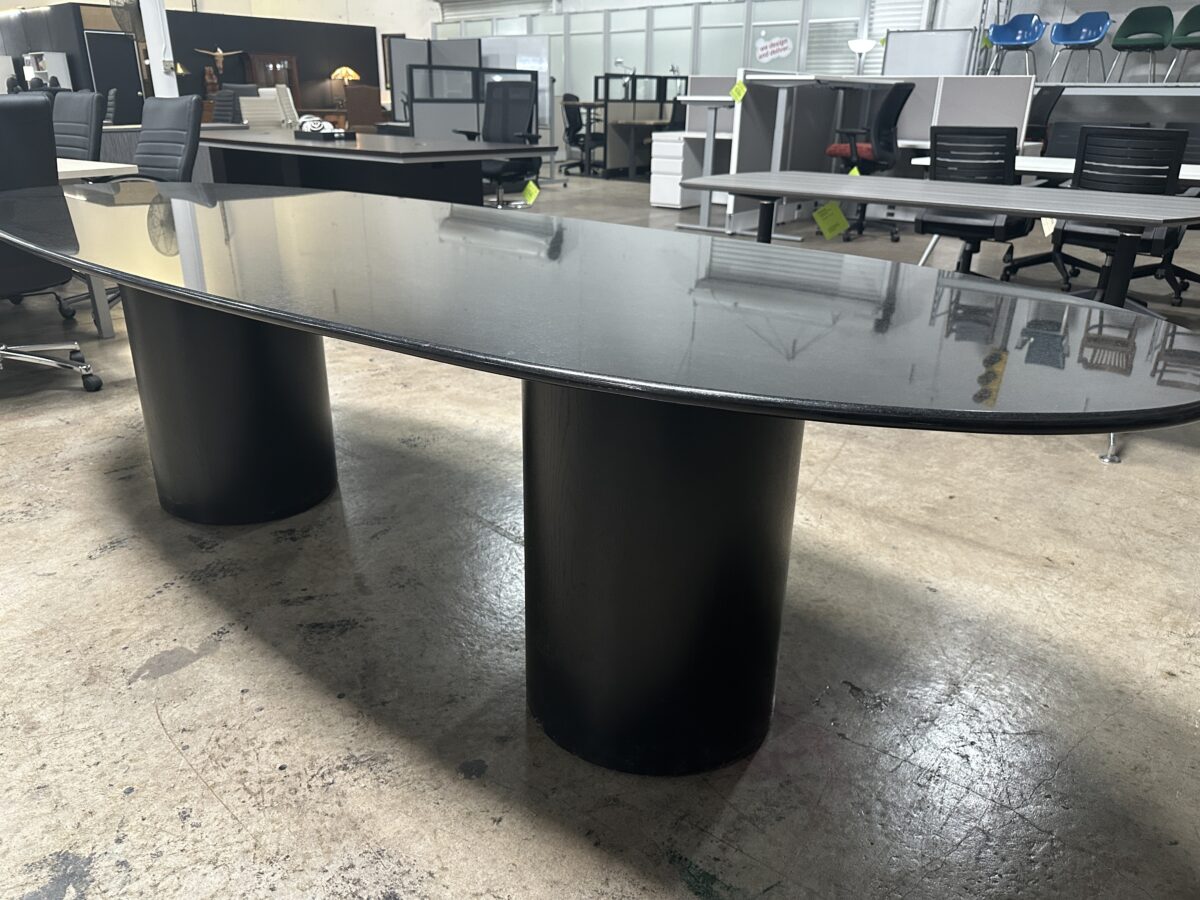 used desk - pre-owned office furniture