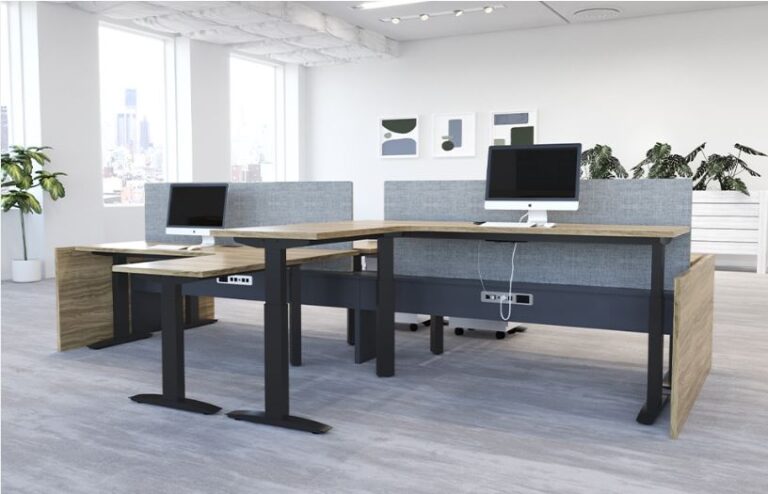 How to Pick a Desk That Grows With Your Business: Tips for Choosing Scalable Office Desks