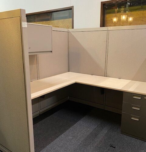 Steelcase Avenir work stations 65″H