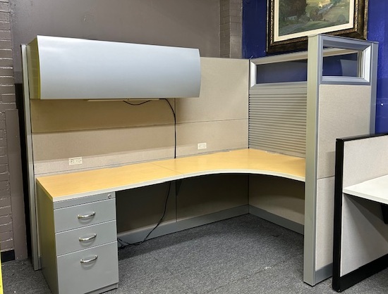 6097a 66″H Answer station