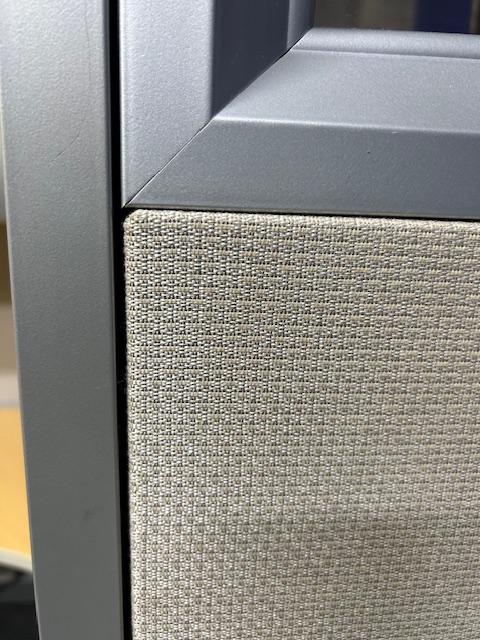 6097f 66″H Answer station