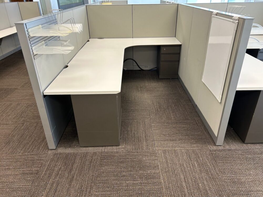 IMG_3243 Answer stations