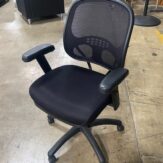 Used Black Mesh Desk Chair USDC-14