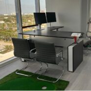 Electric L Shape with Acrylic Modesty in Grigio and Blanco