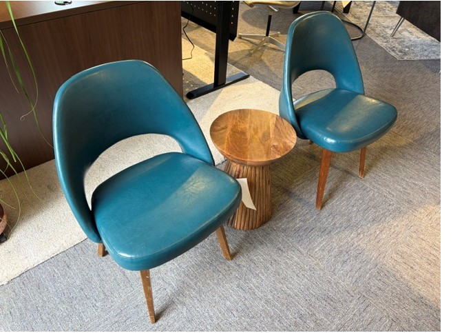 USGC-21 Saarinen Wood legs