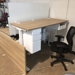 Benching desks B (2022_11_22 17_04_38 UTC)