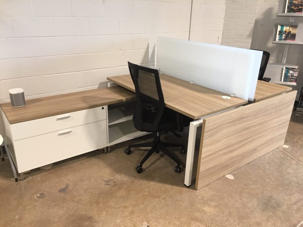 Benching desks E (2022_11_22 17_04_38 UTC) Benching desks E (2022_11_22 17_04_38 UTC)