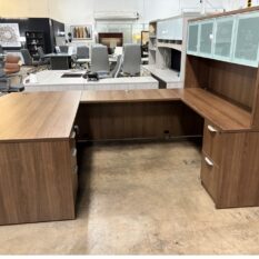 Walnut U Shape with hutch c